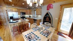 Lakefront Hideaway - Image 3