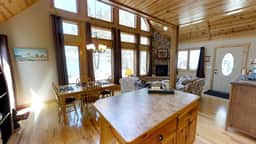 Lakefront Hideaway - Image 4