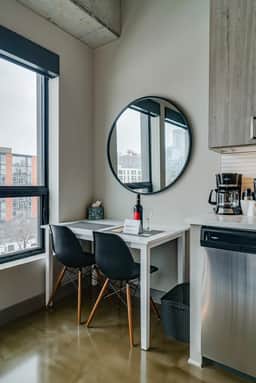 Sable 606 - One Bedroom - Image 4