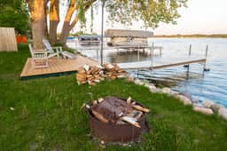 Water's Edge Retreat - Image 2