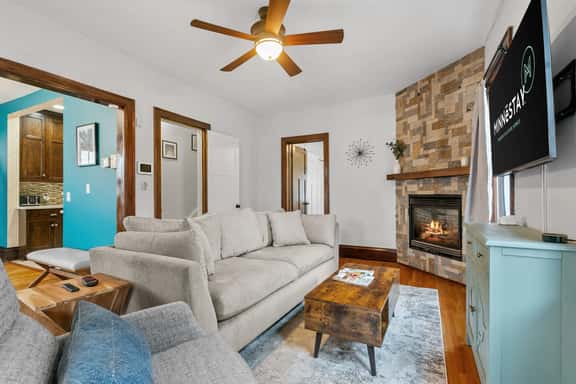 Lyndale Pleasant Getaway - Image 1