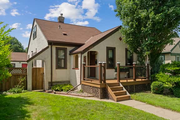 Magnolia House - Image 1