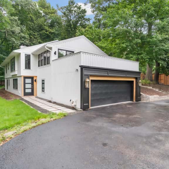 Wayzata Cove - Image 1