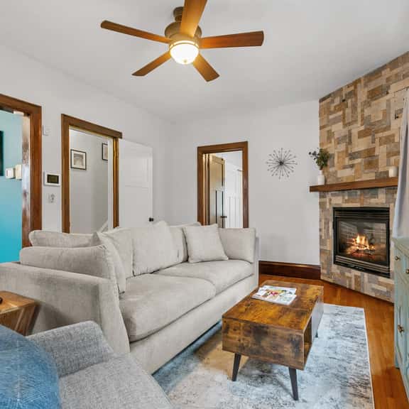 Lyndale Pleasant Getaway - Image 1