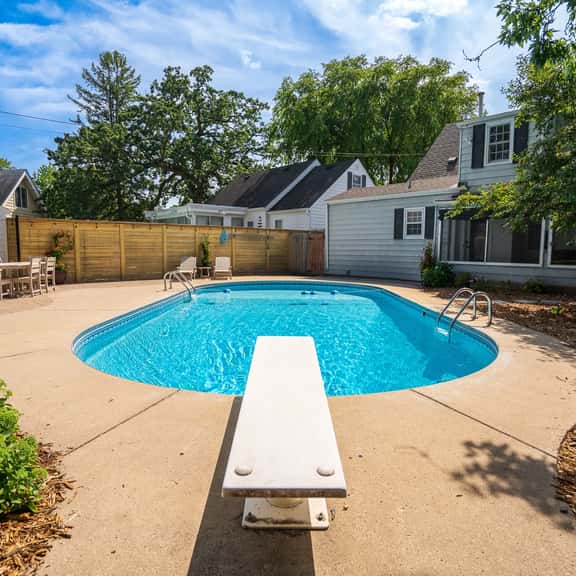Shoreline Villa - Image 1