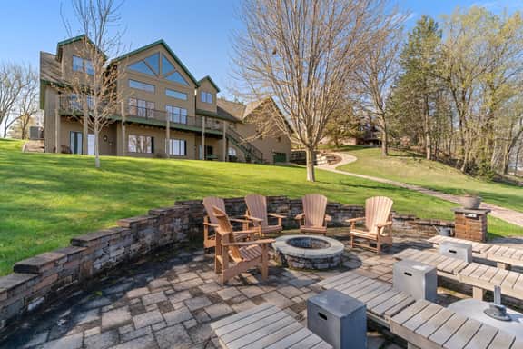 Maple Lake Chalet - Image 5