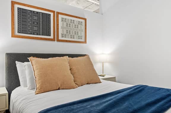 Sable 204 - One Bedroom - Image 4
