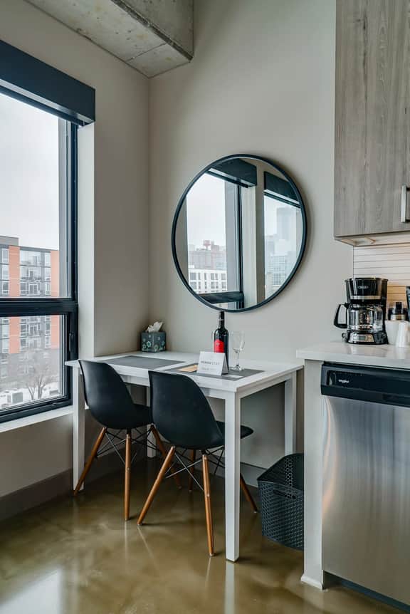 Sable 606 - One Bedroom - Image 4
