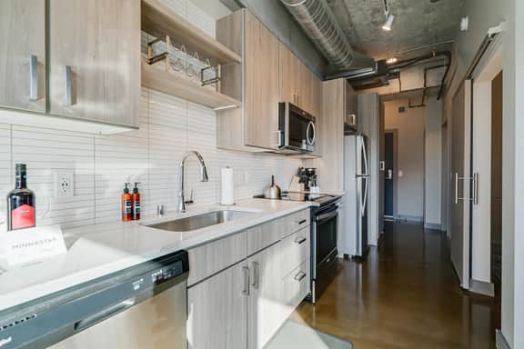 Sable 506 - One Bedroom - Image 3
