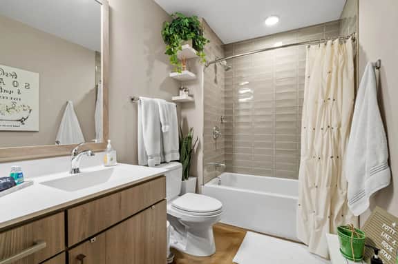 Sable 804 - One Bedroom - Image 5