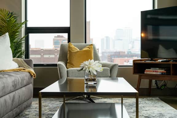 Sable 807 - One Bedroom - Image 5