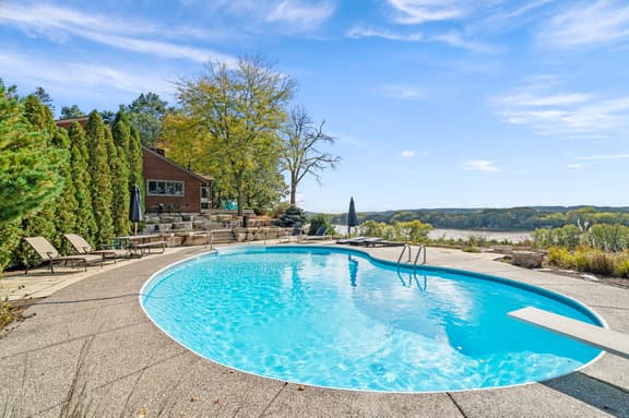 Riverfront Inn